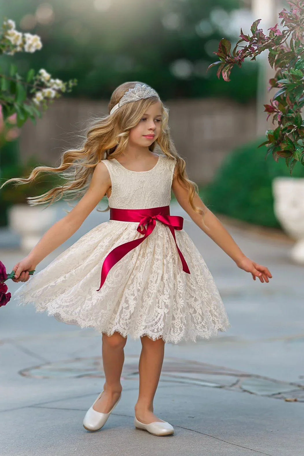 Sleeveless Knee Length Lace Flower Girl Dresses