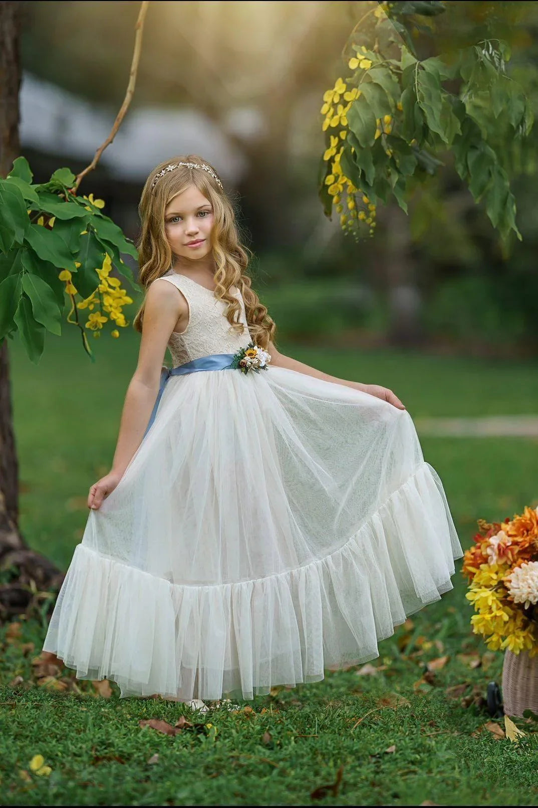 Sleeveless Ivory Lace and Tulle Flower Girl Dress with Layer