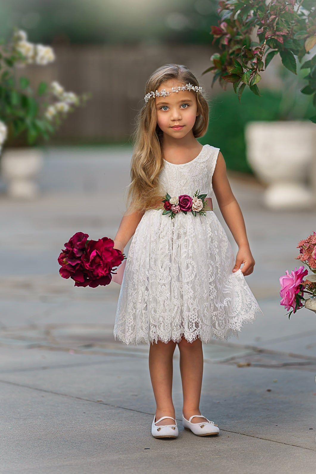 Sleeveless Knee Length Lace Flower Girl Dresses